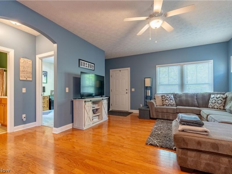 5263 Frederick Street, Barberton, OH 44203 Photo 5