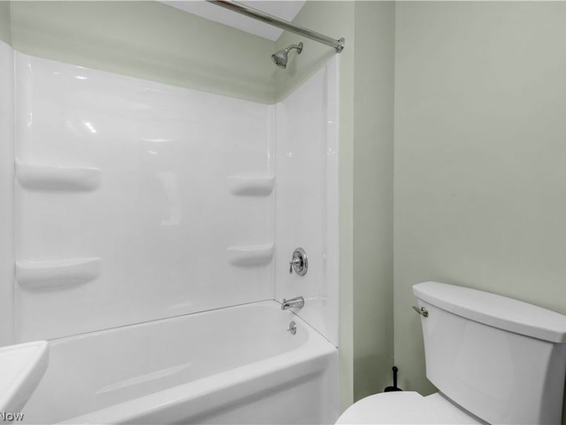 8012 Spring Garden Road , Parma, OH 44129 Photo 18