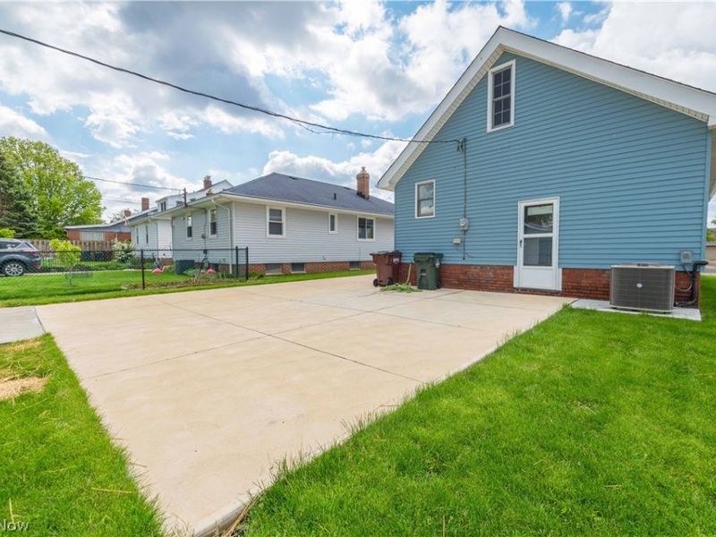 8012 Spring Garden Road , Parma, OH 44129 Photo 32
