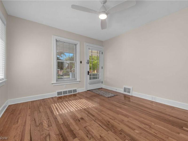 8012 Spring Garden Road , Parma, OH 44129 Photo 9