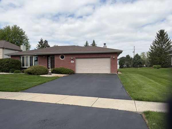 16404 Shawnee Drive , Lockport, IL 60441