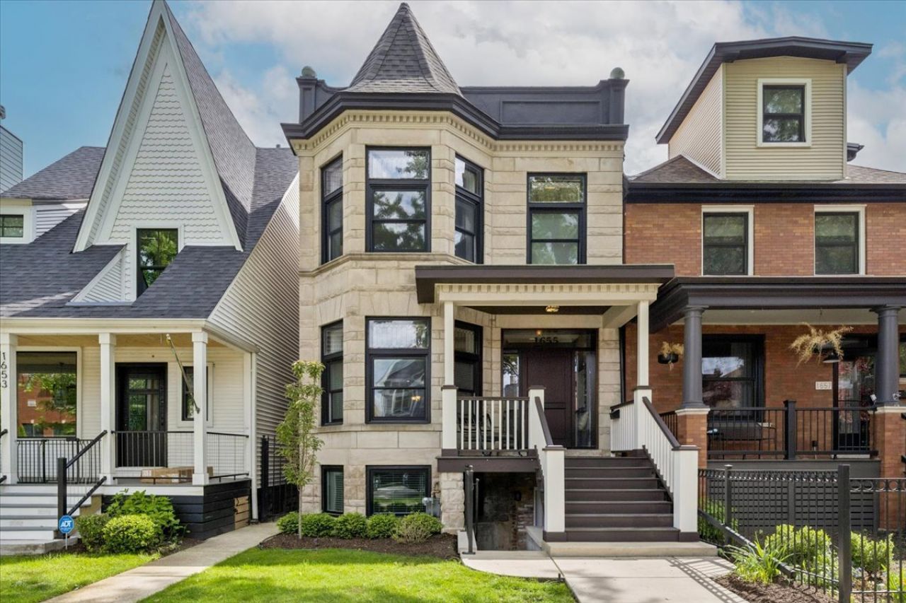 1655 W Carmen Avenue, Chicago, IL 60640 Main Photo