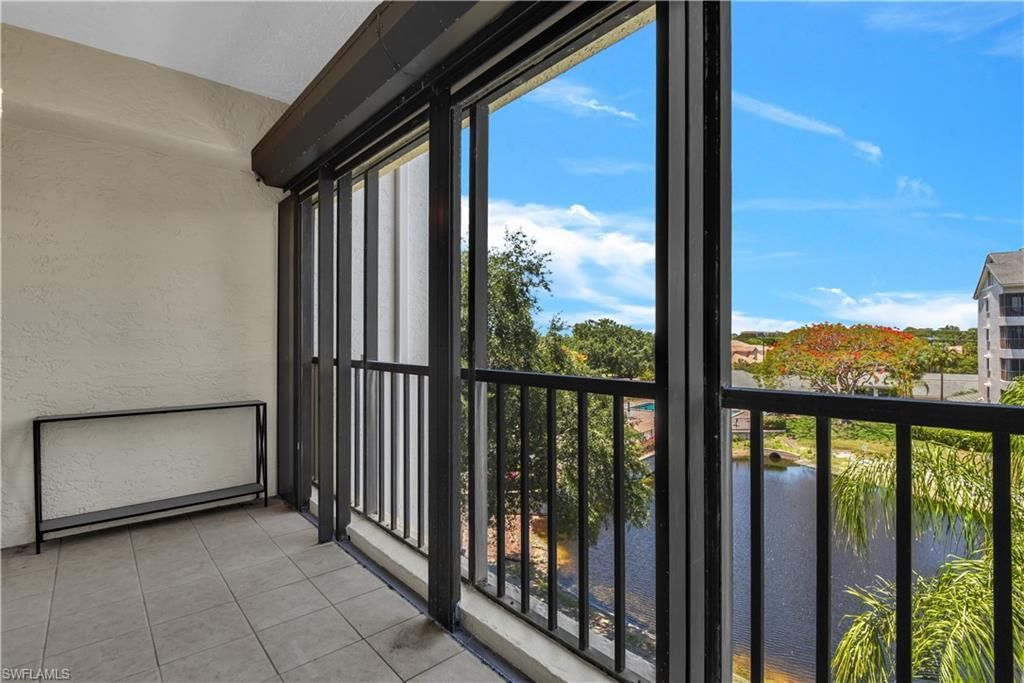 201 Arbor Lake Dr, Unit 404, Naples, FL 34110 Photo