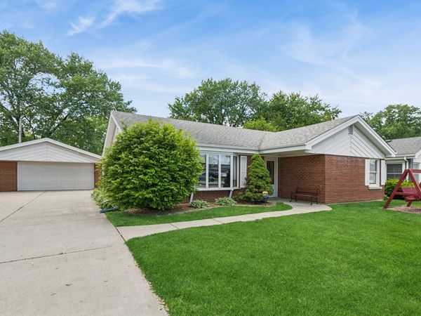 11624 S Ridgeland Avenue, Worth, IL 60482