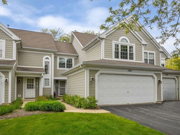 1194 Scott Court, Carol Stream, IL 60188