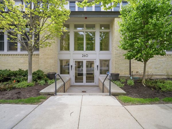 260 Whistler Road , Unit 2BC, Highland Park, IL 60035
