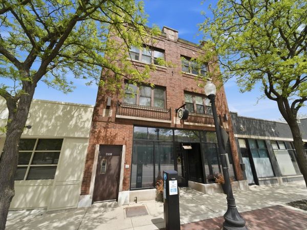 629 W HOWARD Street, Evanston, IL 60202