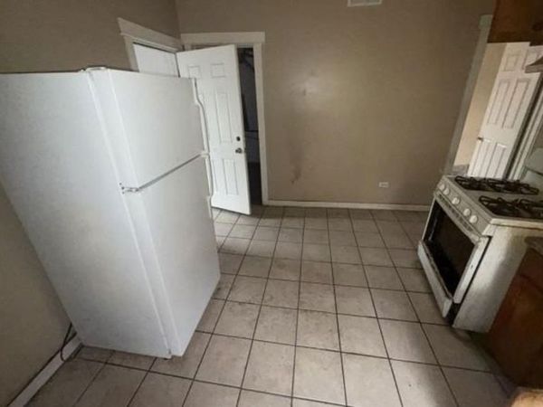 11806 S Parnell Avenue , Chicago, IL 60628