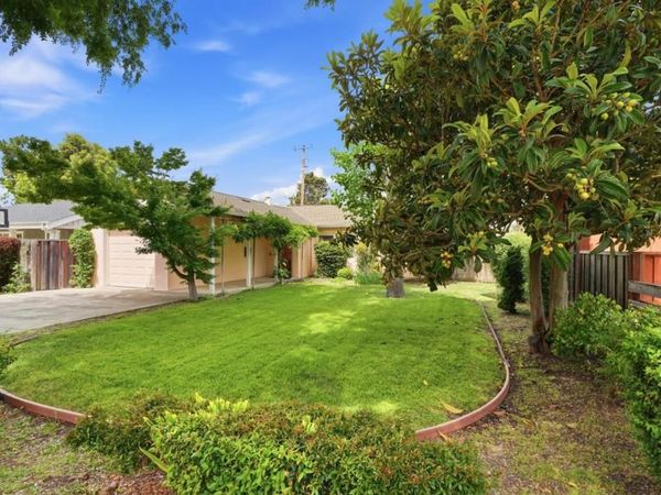 1017 Oregon Avenue, Palo Alto, CA 94303