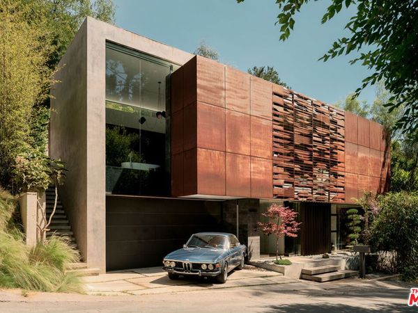 8050 Willow Glen Road, Los Angeles, CA 90046