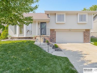 15251 Valley Street , Omaha, NE 68144