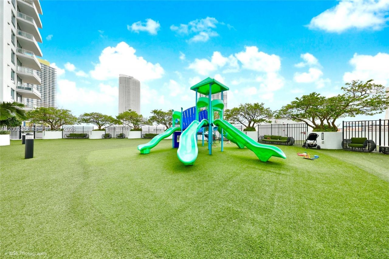 90 SW 3rd St , Unit 3109, Miami, FL 33130 Photo