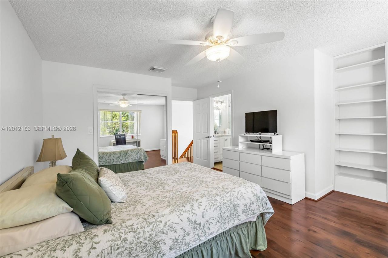 1910 NW 180th Way, Pembroke Pines, FL 33029 Photo