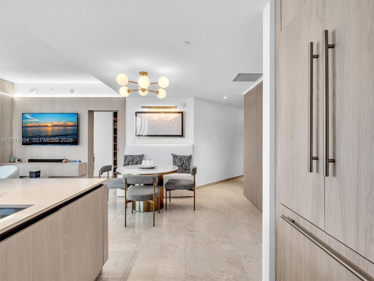 88 SW 7th St , Unit 2011, Miami, FL 33130 Photo