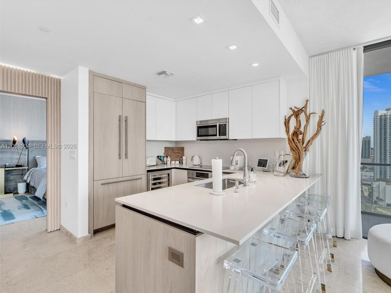 88 SW 7th St , Unit 2011, Miami, FL 33130 Photo