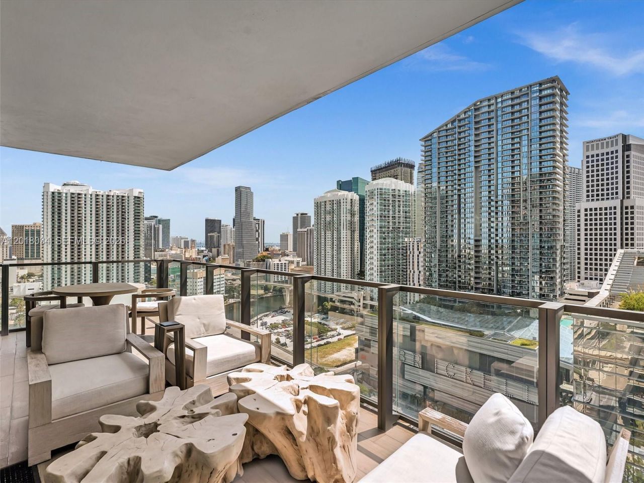 88 SW 7th St , Unit 2011, Miami, FL 33130 Photo