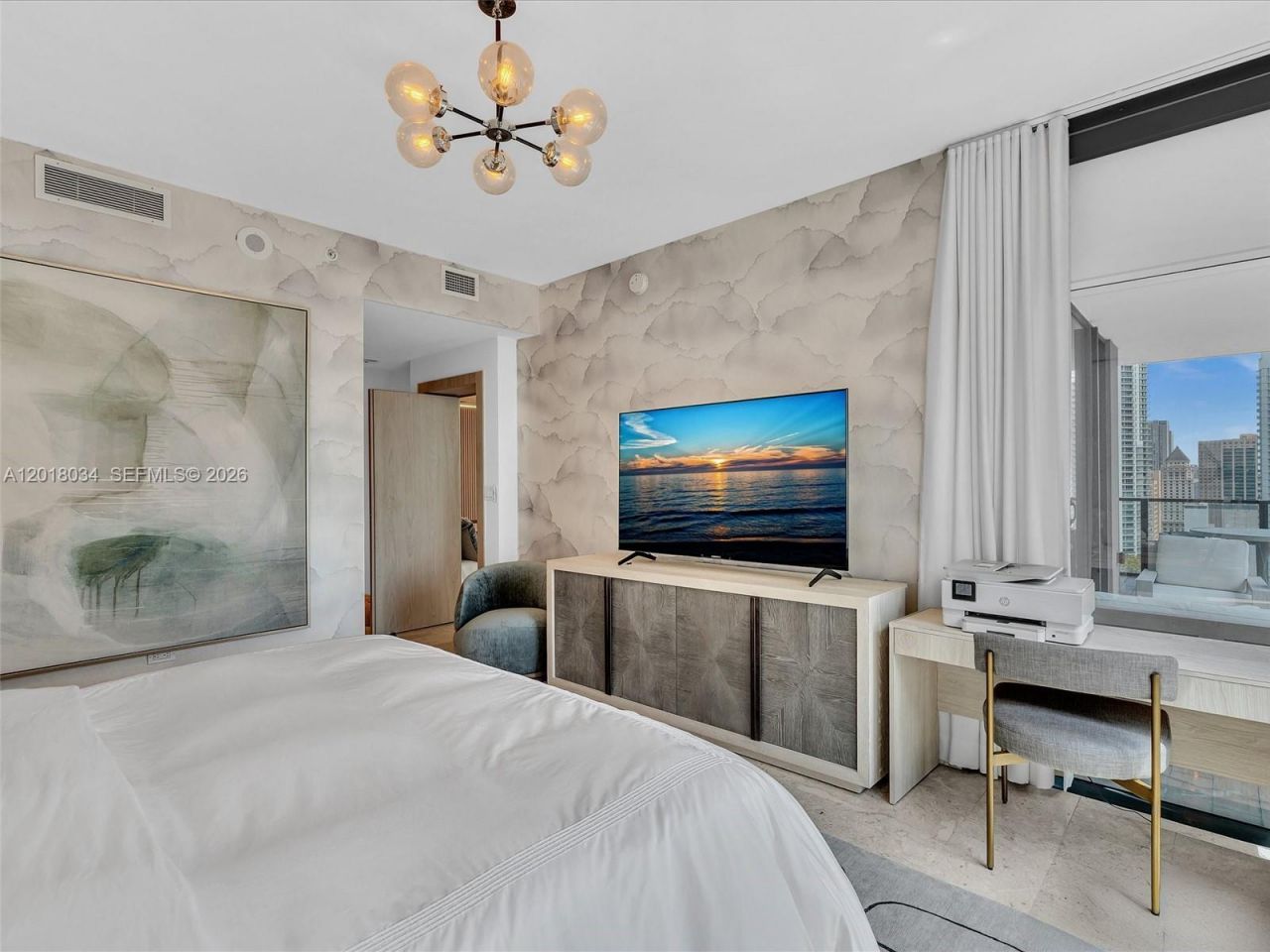 88 SW 7th St , Unit 2011, Miami, FL 33130 Photo