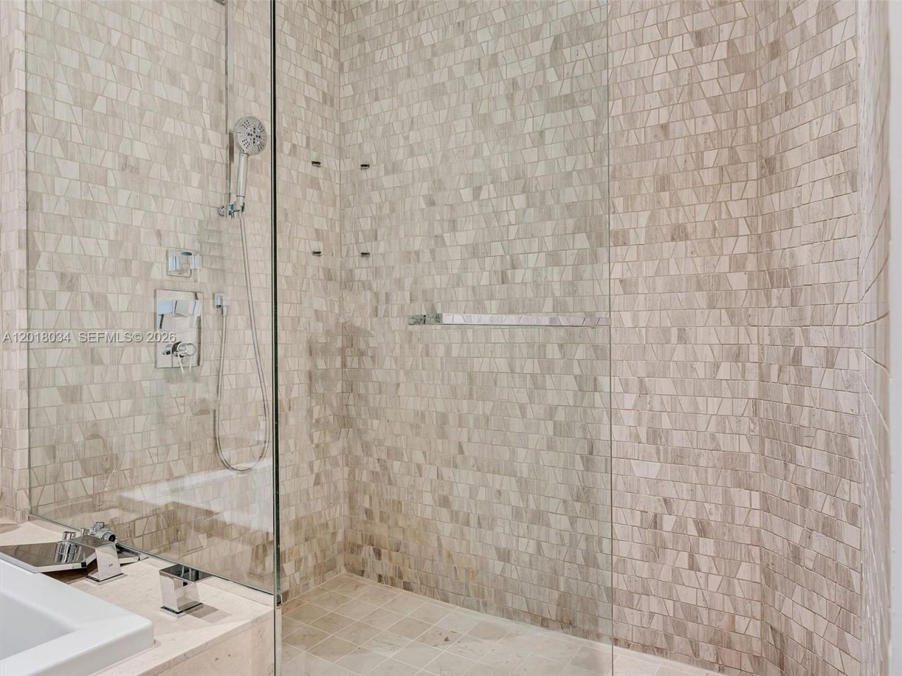 88 SW 7th St , Unit 2011, Miami, FL 33130 Photo