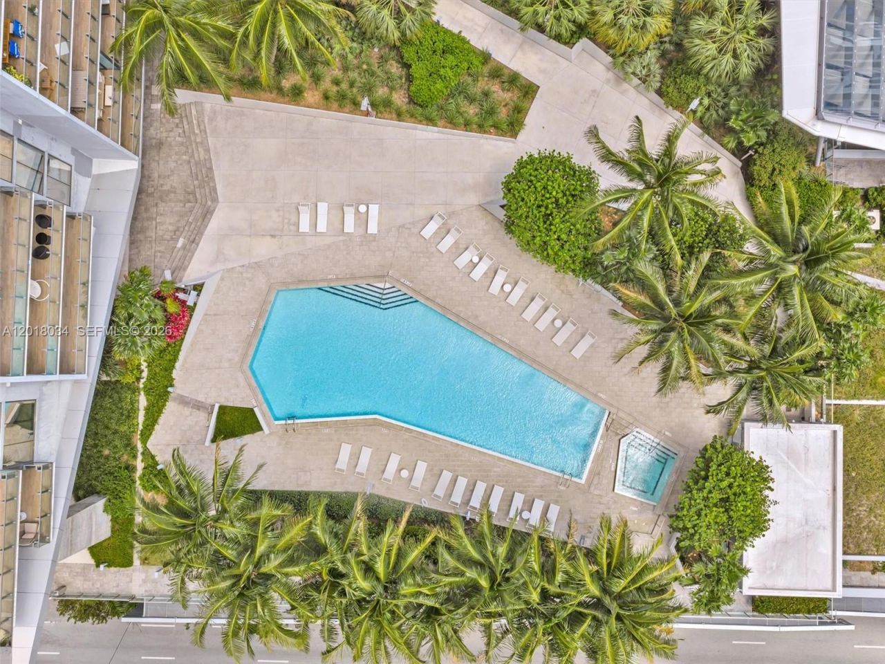 88 SW 7th St , Unit 2011, Miami, FL 33130 Photo