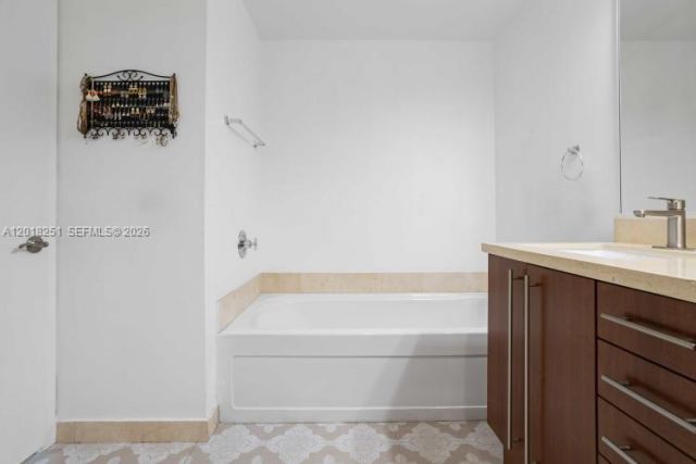 79 SW 12th St , Unit 3110-S, Miami, FL 33130 Photo
