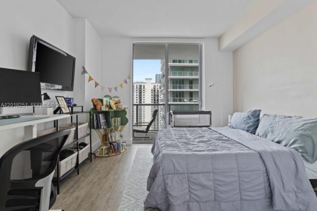 79 SW 12th St , Unit 3110-S, Miami, FL 33130 Photo