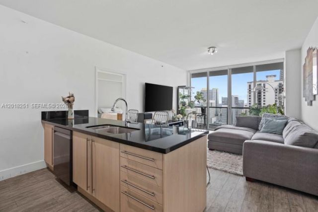 79 SW 12th St , Unit 3110-S, Miami, FL 33130 Photo