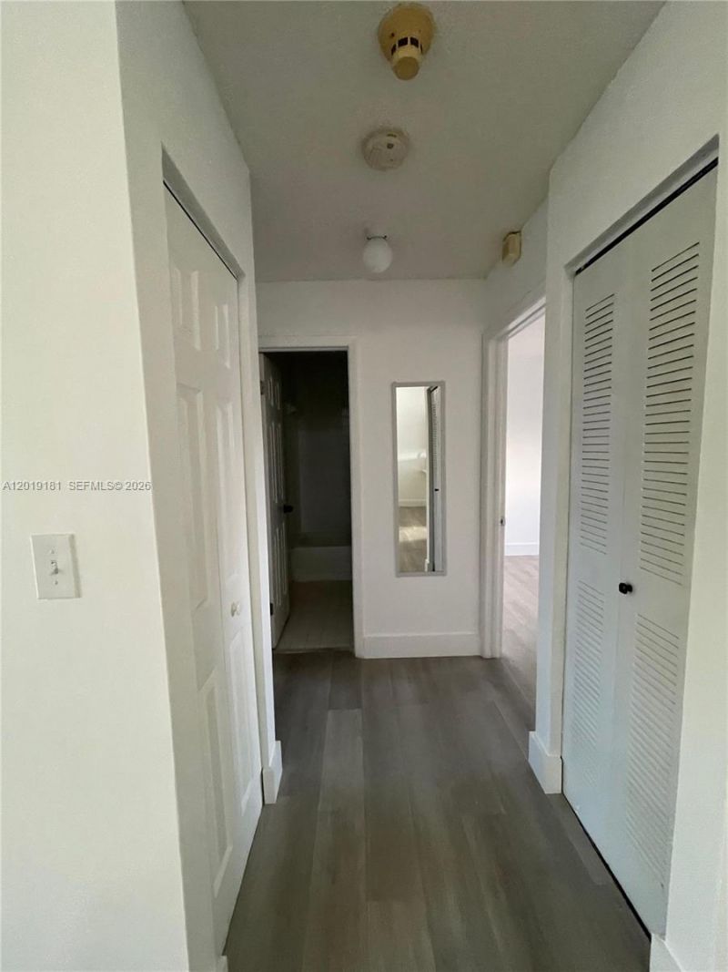 3375 W 76th St, Unit 211, Hialeah, FL 33018 Photo