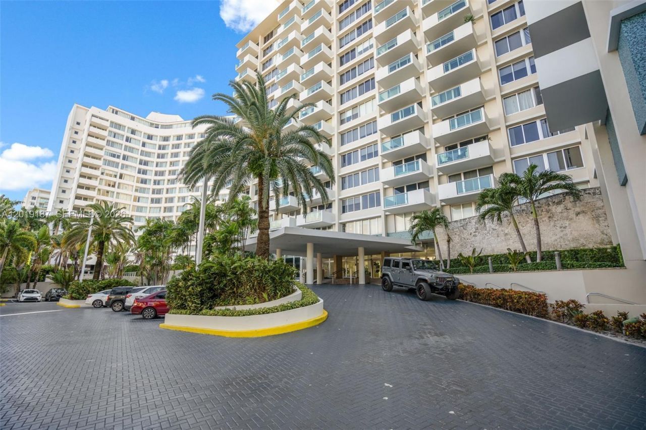 1200 West Ave, Unit 216, Miami Beach, FL 33139 Photo