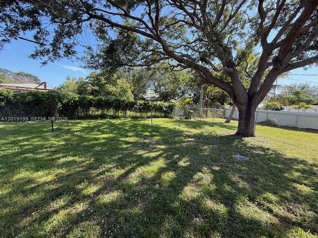 628 NW 3rd Ct, Hallandale Beach, FL 33009 Photo