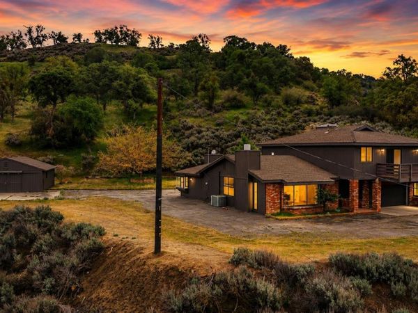 27961 Preakness Drive, Tehachapi, CA 93561