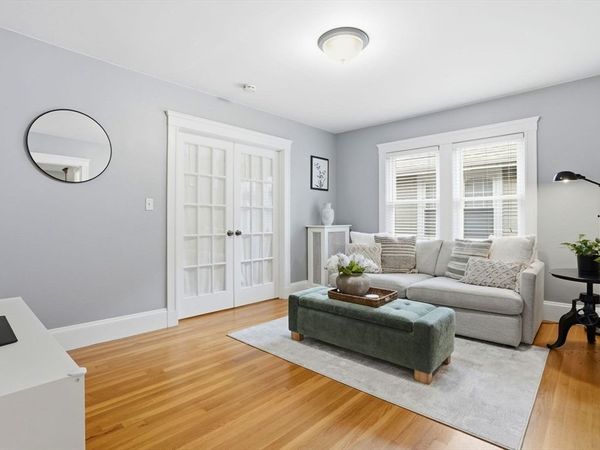 32 Eddy St, Unit 3, Waltham, MA 02453