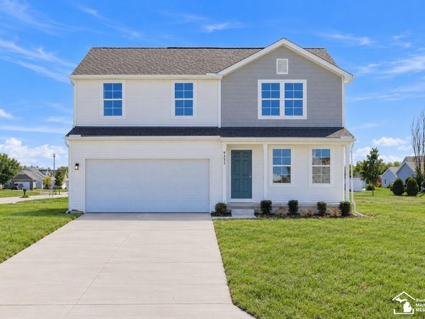 9331 SILENT BREEZE Drive, Freeland, MI 48623