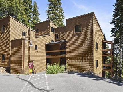 4066 Coyote Fork, Truckee, CA 96161 Photo