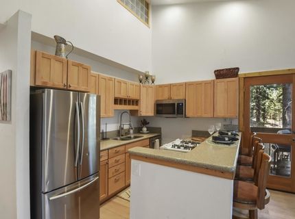 4066 Coyote Fork, Truckee, CA 96161 Photo