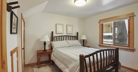 4066 Coyote Fork, Truckee, CA 96161 Photo