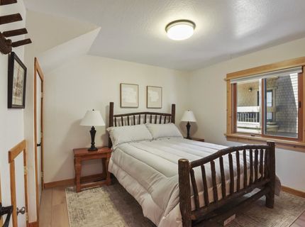 4066 Coyote Fork, Truckee, CA 96161 Photo
