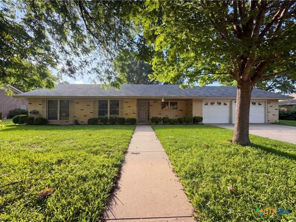 2002 Halbert Street , Killeen, TX 76541
