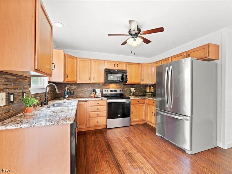 2212 Dorchester Drive , Kent, OH 44240 Photo 7