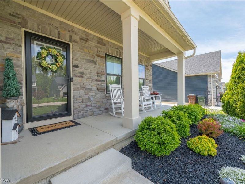 35779 Crystal Creek Court, Grafton, OH 44044 Photo 2