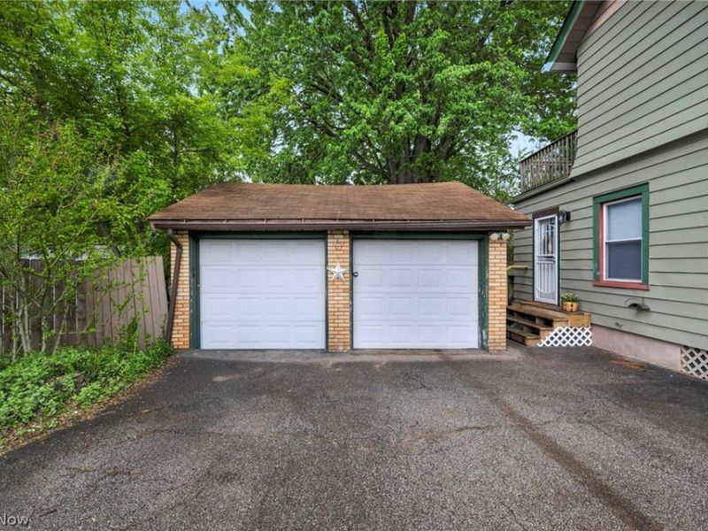 33852 Center Ridge Road, North Ridgeville, OH 44039 Photo 6