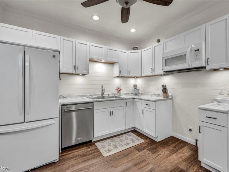 33852 Center Ridge Road, North Ridgeville, OH 44039 Photo 7