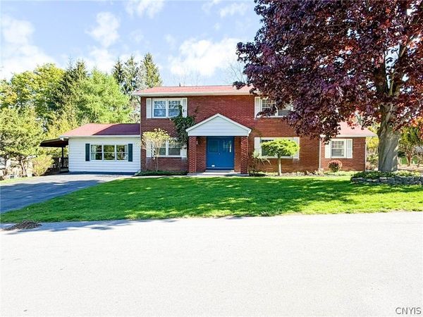 5 Chestnut Road , New Hartford, NY 13413