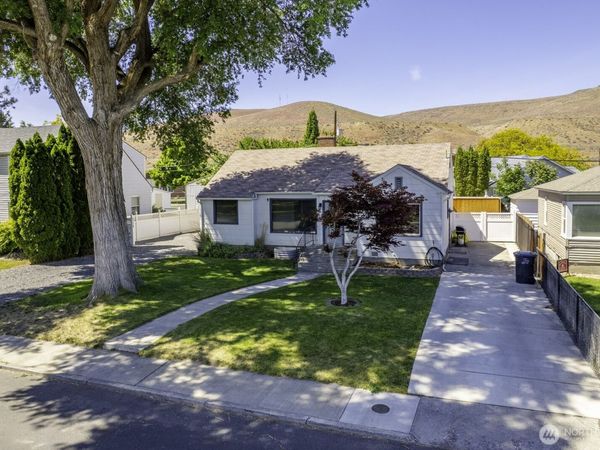 1017 SW C Street, Ephrata, WA 98823