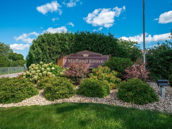 2220 Midland Grove Road , Unit 302, Roseville, MN 55113