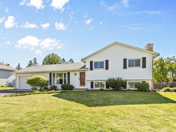 1722 Nokia Way, Eagan, MN 55122