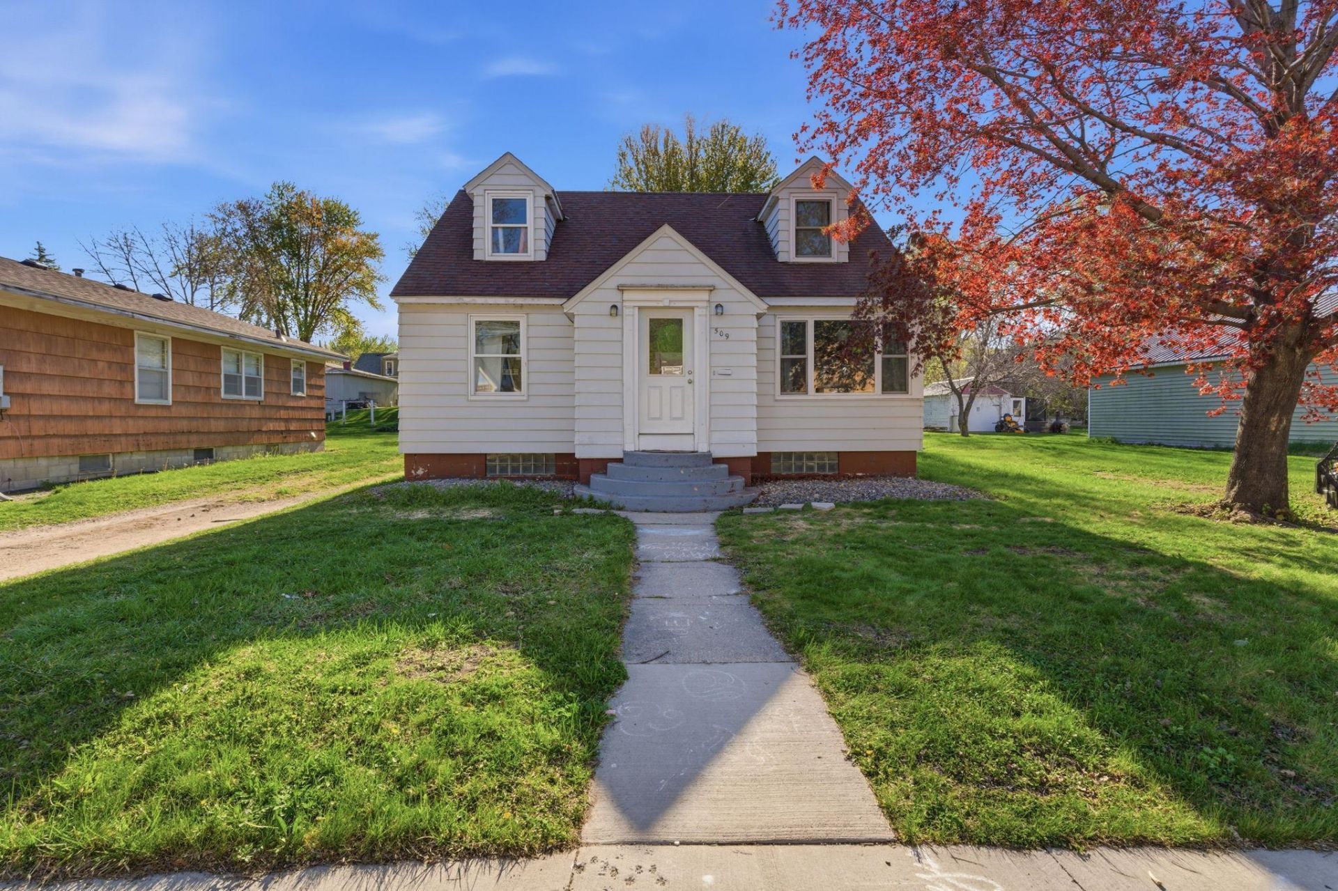 509 Charlotte Street Se, Willmar, MN 56201 Main Photo