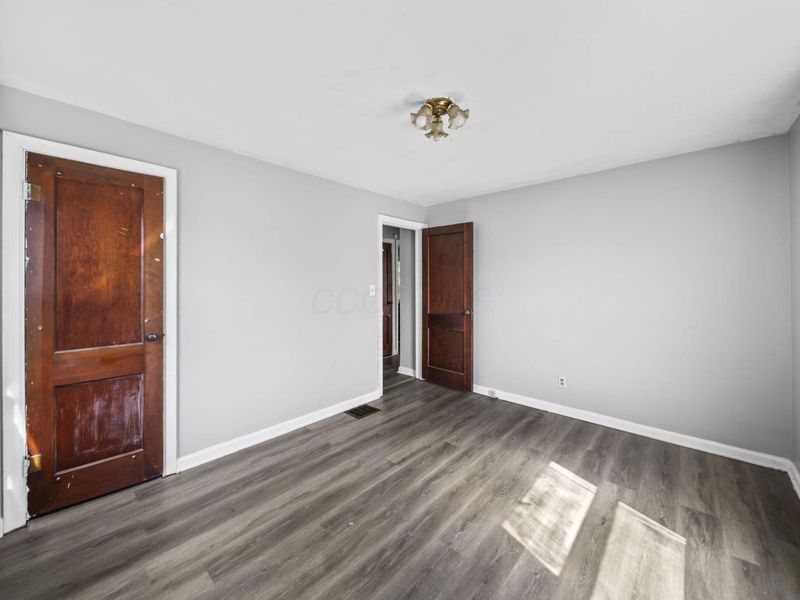 2559 Hamilton Avenue, Columbus, OH 43211 Photo 13