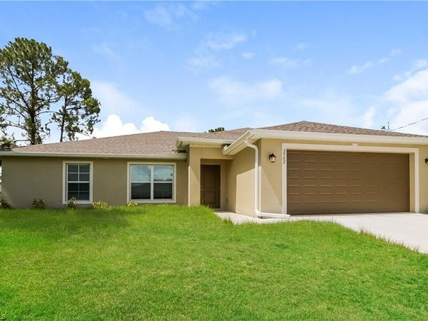 2902 7th ST W, LEHIGH ACRES, FL 33971