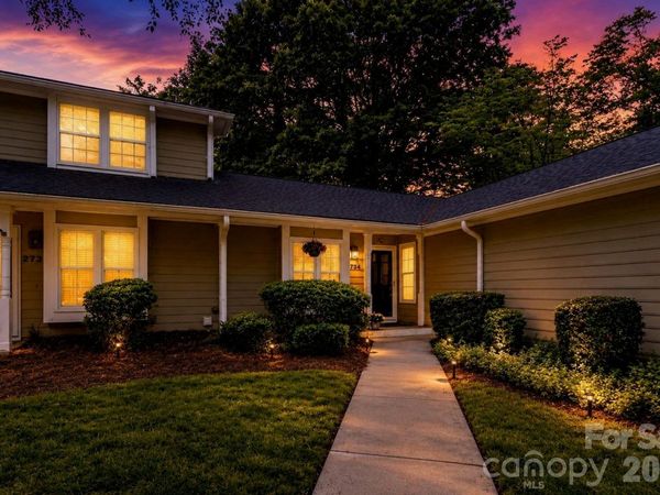 2734 Tiergarten Lane, Charlotte, NC 28210