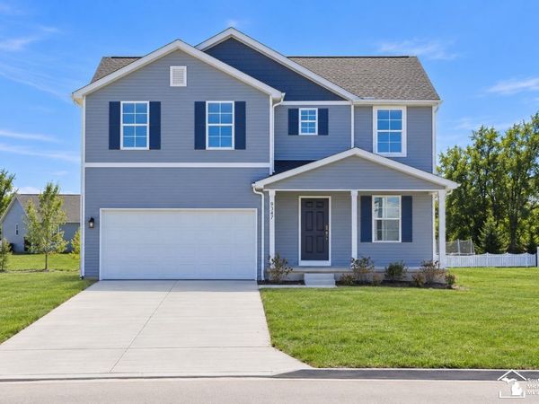 9347 SILENT BREEZE Drive, Freeland, MI 48623